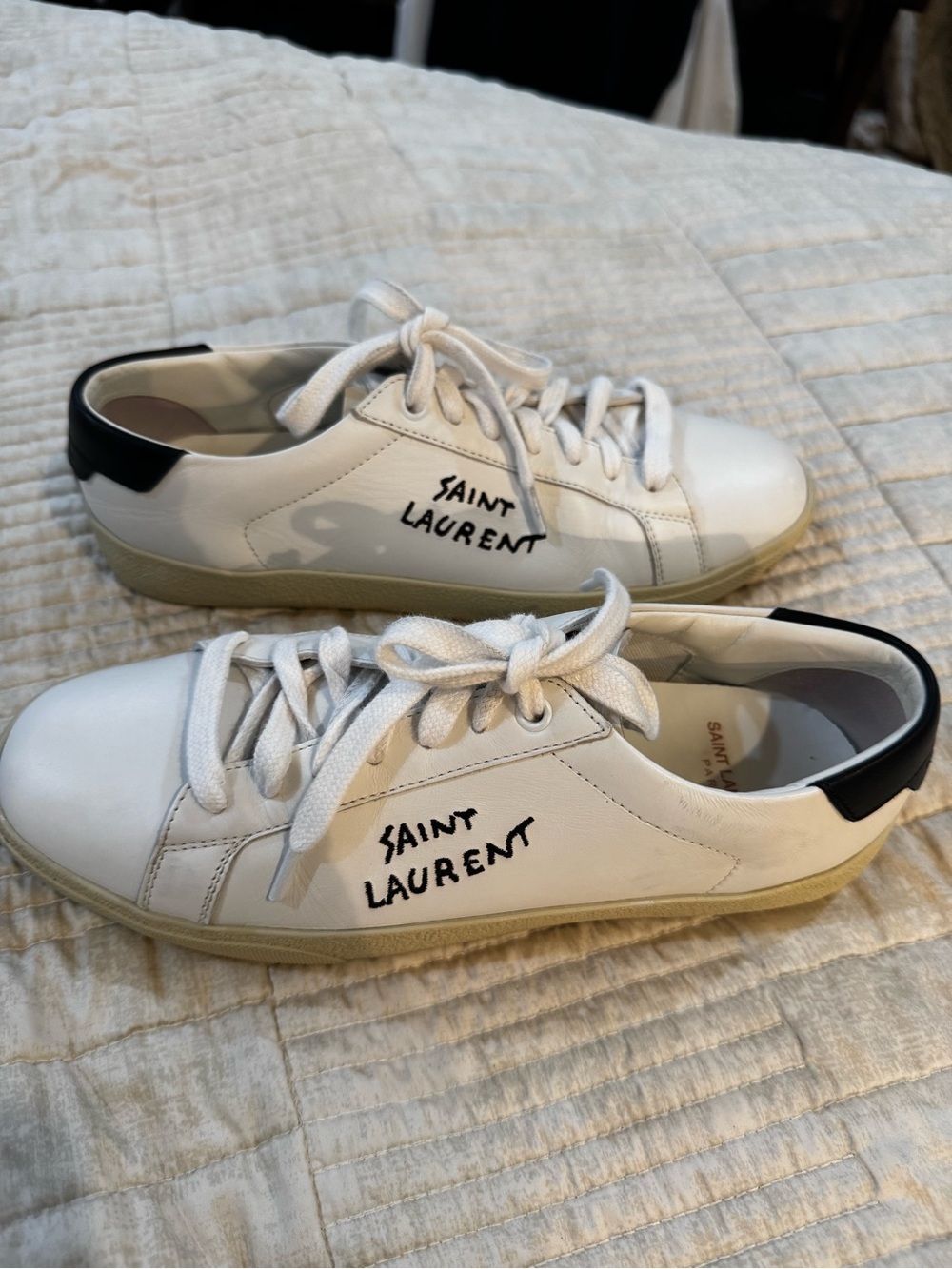 Authentic!! Saint Laurent White Leather Low-Top Sneakers with Black Heel Tab